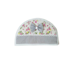 Charming Checkered Tea Cozy – Suitable for Farmhouse-Inspired Decor