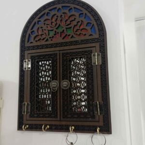 Elegant Traditional Wooden Mirror Key Hanging – Perfect for Every Entryways