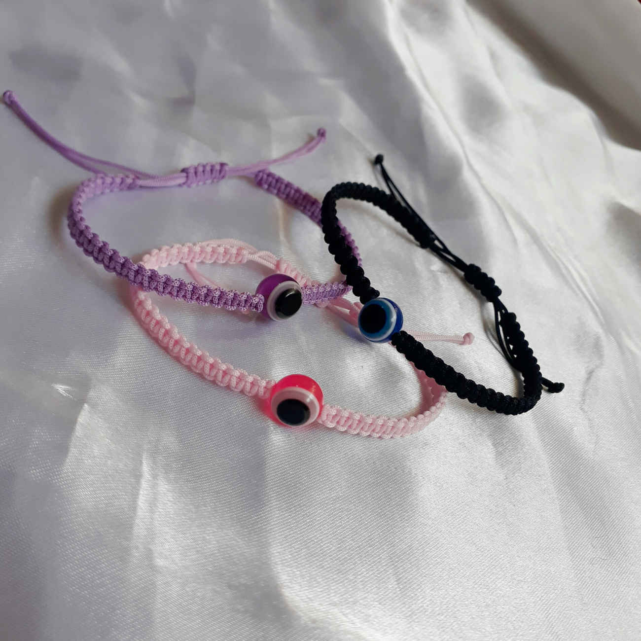 Handmade Embroidered Evil Eye Bracelet – Custom Colors