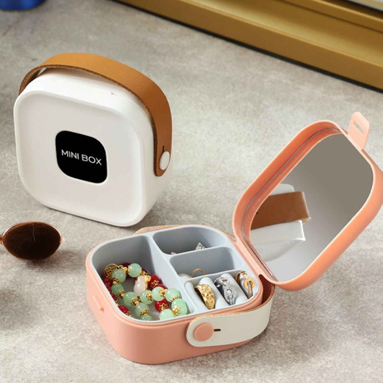 Compact PVC Jewelry Box – Suitable for Organizing Earrings, Chains & Travel
