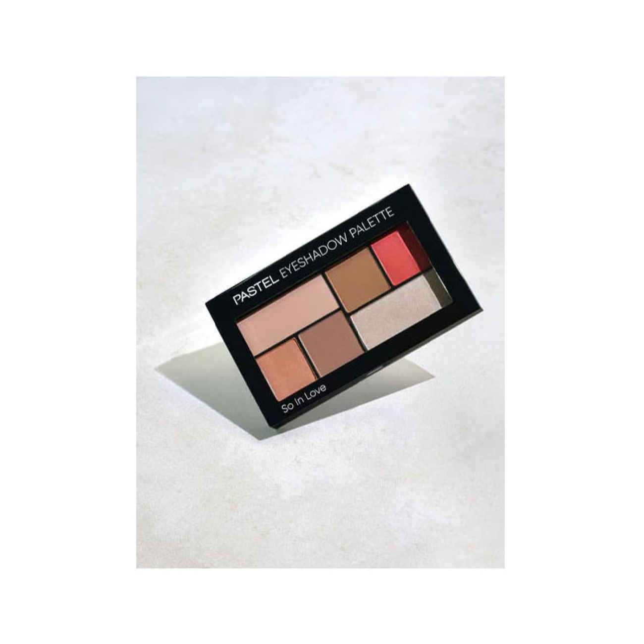 Pastel Eyeshadow Palette – So In Love Model Pearl Pigments High Pigmentation and Long Wear – 201
