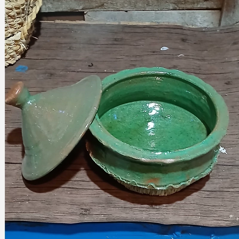 Handcrafted Traditional Gilan Clay Pot “Gamaj” – Authentic Iranian Cookware