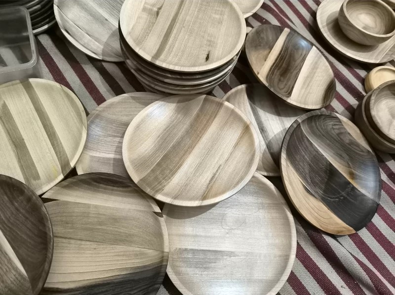 Handmade Wooden Dessert Plates – 20cm Round (5-Pack Bundle)
