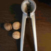 Usage Cracks walnuts, hazelnuts, almonds (1)