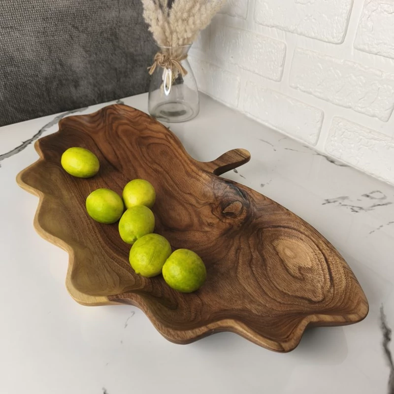 Handmade Walnut Wood Platter – Ginkgo Leaf Design with Handle