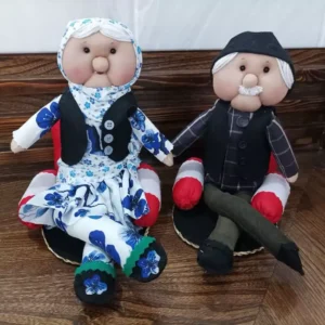 Handmade Grandparents Cloth Doll Set – Seated Vintage Decor