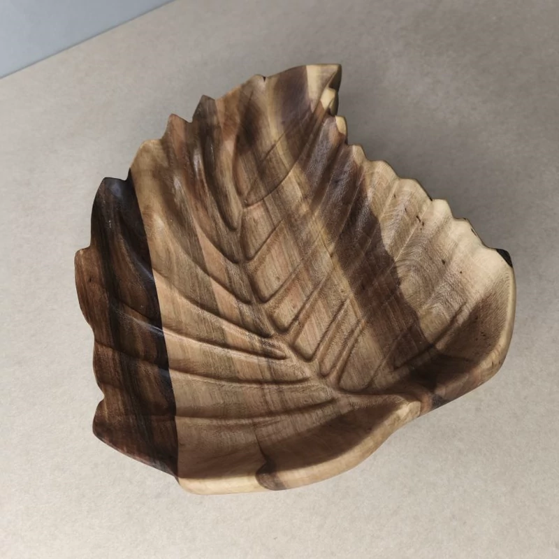 Handcrafted Walnut Wood Fig Leaf Shaped Serving Platter with Carved Detail – Perfect for Fruit, Snack & Appetizer