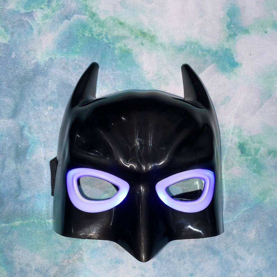 Batman Light‑Up Role‑Play Mask with LED Eyes – Superhero Costume & Party Accessory for Kids and Teens