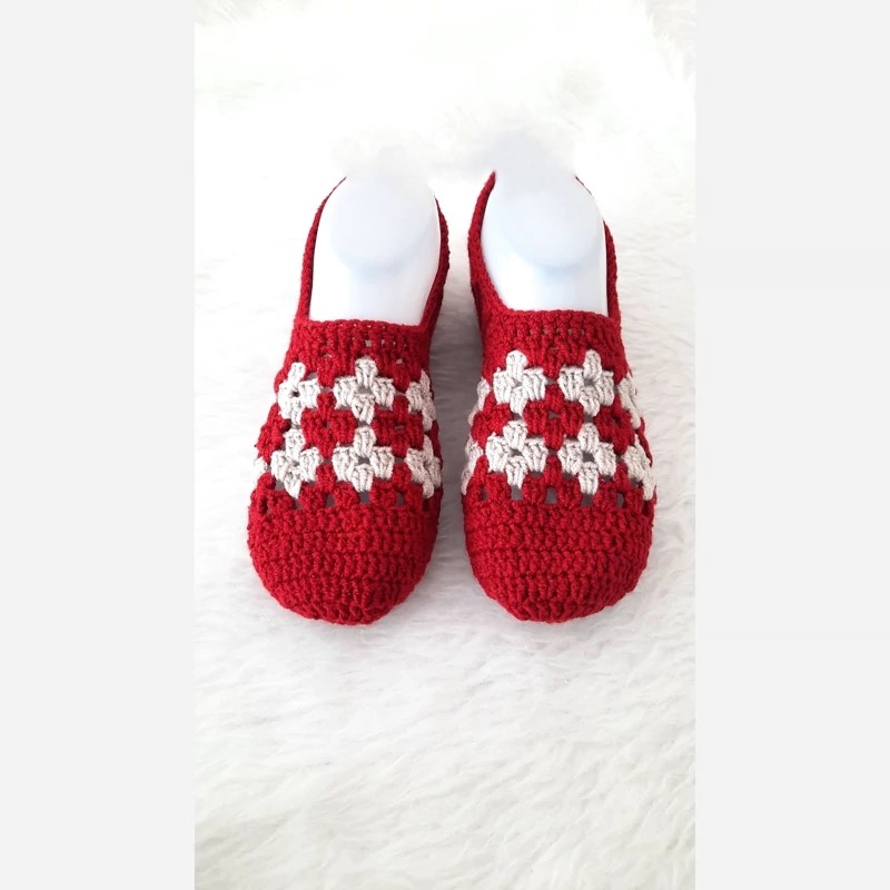 Hand-Knitted Women’s Slipper Socks – Cozy, Warm, Thick Indoor Socks in Red, Perfect for Home and Winter