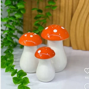 Three-Piece Ceramic Salt Shaker Set with Mushroom Motif – Ideal Decorative Ceramic Kitchen Accessory